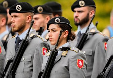 Mężczyźni w Niemczech poniżej 45. roku życia muszą mieć zgodę na wyjazd za granicę