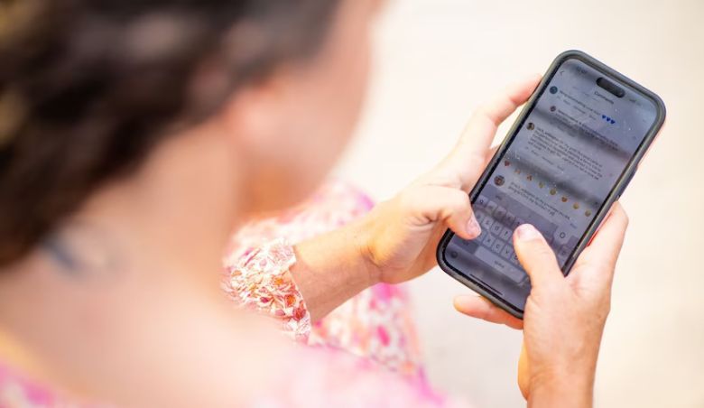 NRW prüft bis zu 7.000 Influencer mit Firmen in Dubai