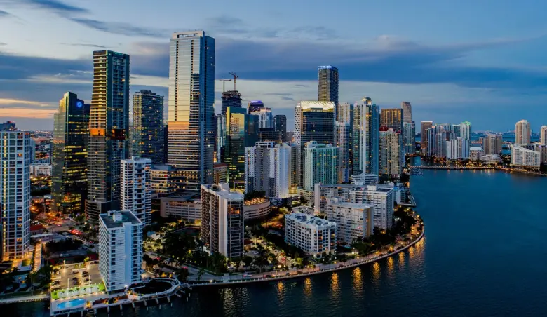 Wegzugssteuer erklärt: Wann muss ich zahlen und wie kann ich sparen?