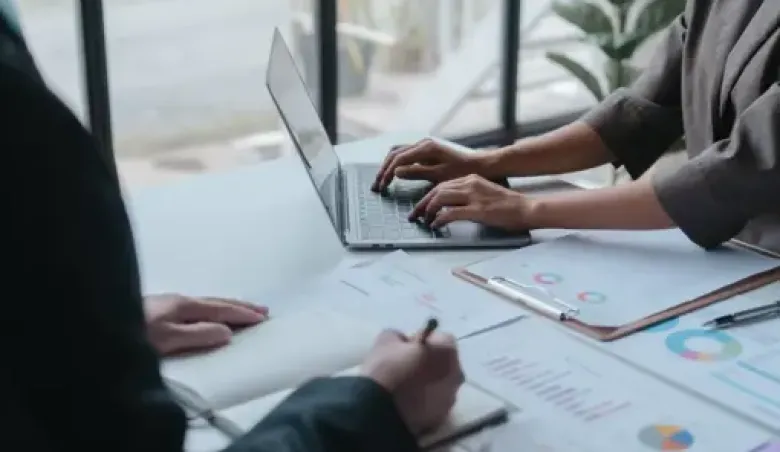 Vermögensverwaltende Struktur aufbauen: Pass zu Ihnen eine Holding, Stiftung oder ein Trust?